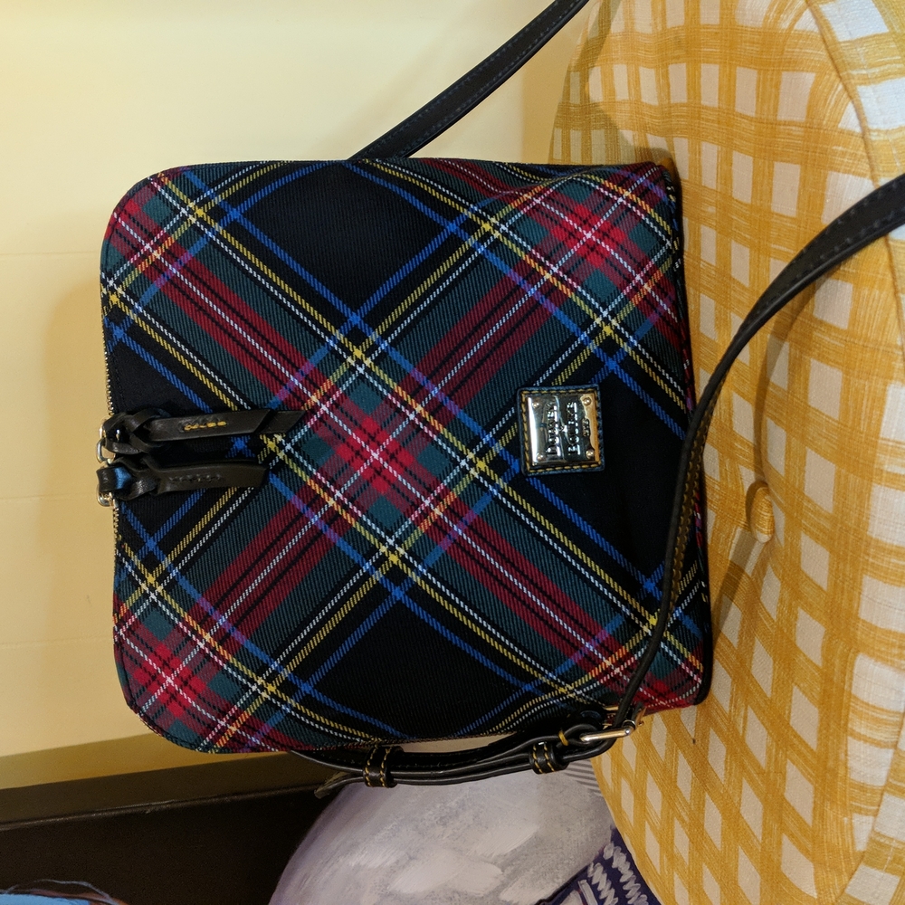 NWOT Trixie Plaid Dooney Crossbody!! Cute!!